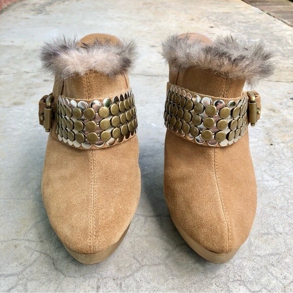Michael Michael Kors Studded Mules Clogs Faux Fur Trim Tan Light Brown Suede 8 - Picture 4 of 8